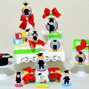 Kit digital de personalizados para decoração de formatura da educação infantil em formato Silhouette Studio.