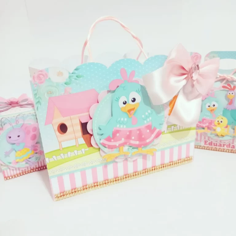 Moldes digitais com elementos florais e borboletas para Decoração Galinha Pintadinha Menina em Studio e PDF.