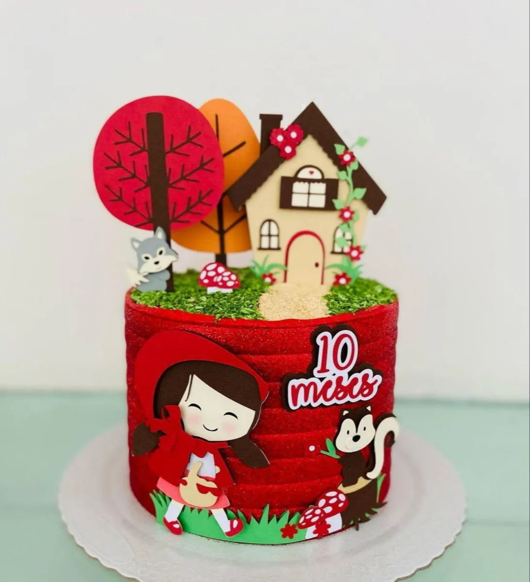 Decoracao topo chapeuzinho vermelho studio