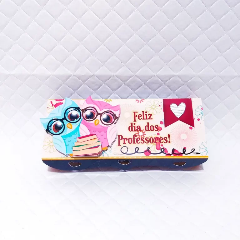 Caixinhas personalizadas e mimos para o Dia dos Professores prontos para recortar nos formatos Studio e PDF.