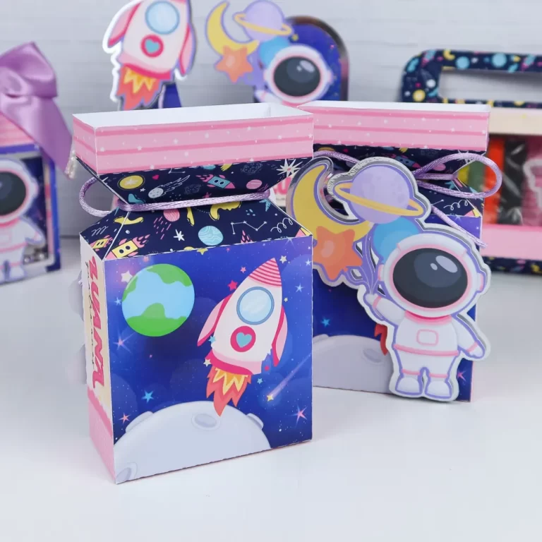 Arquivos de corte para itens de Festa Astronauta Menina em formatos Studio, PNG e PDF para imprimir.