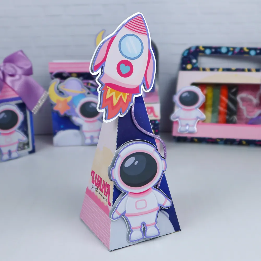 Moldes de scrapfesta para Festa Astronauta Menina nos formatos digitais Studio, PNG e PDF para recortar.