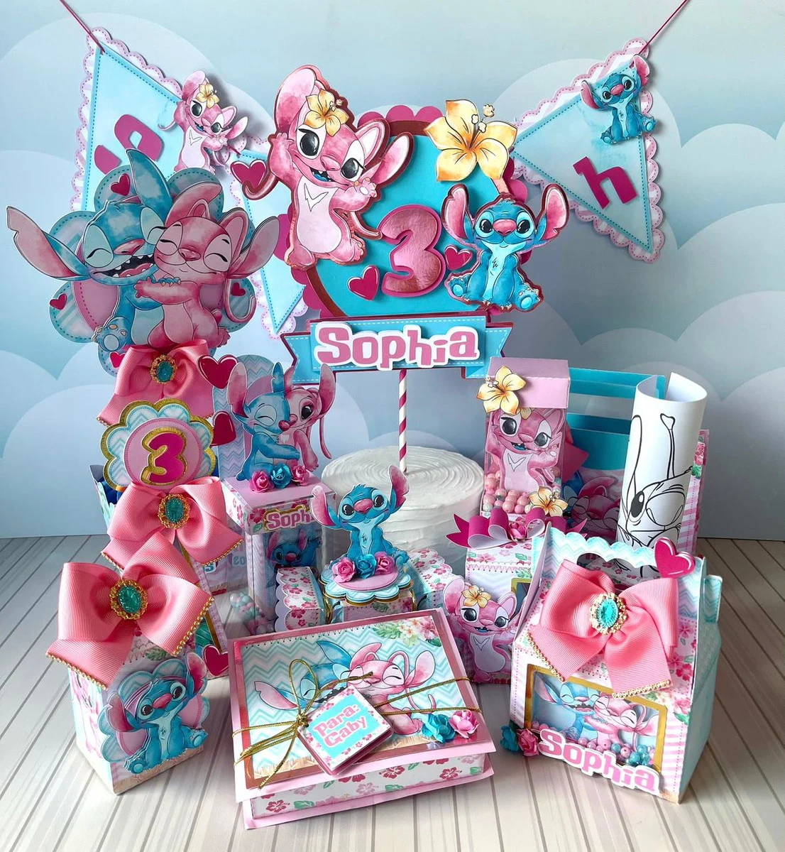 Kit digital de personalizados para festa tema Stitch e Angel nos formatos Silhouette Studio, PNG e PDF.