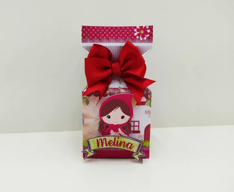 Moldes de scrapfesta para personalizados da Chapeuzinho Vermelho nos formatos digitais Studio e PDF.