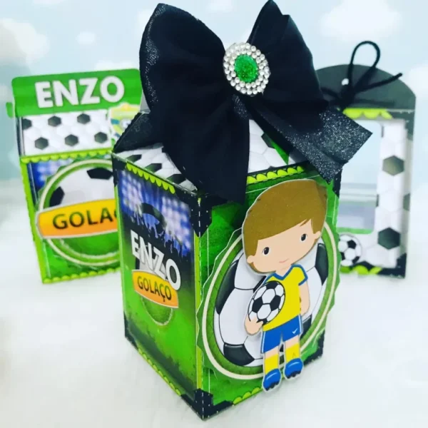 Itens personalizados para festa de aniversário de futebol em arquivo digital Studio e PDF.