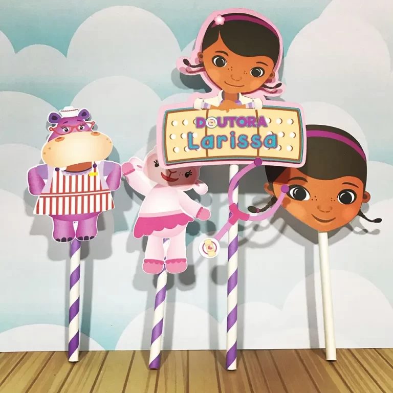 Caixinhas personalizadas e apliques da Doutora Brinquedos e seus amigos nos formatos Studio, PNG e PDF.