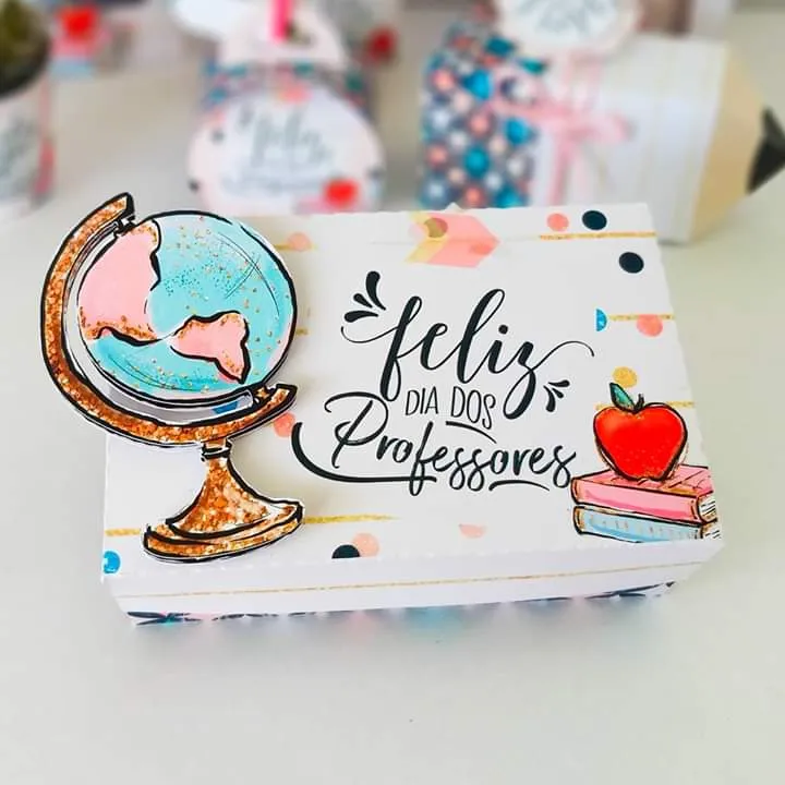 Caixinhas personalizadas e mimos para o Dia dos Professores prontos para recortar no Studio.