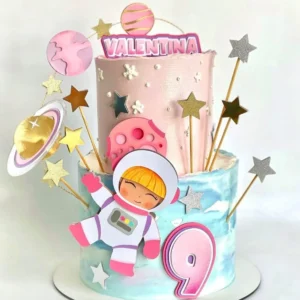 Topo de bolo para imprimir do tema Astronauta Menina em formato Studio para decoração de festa infantil.