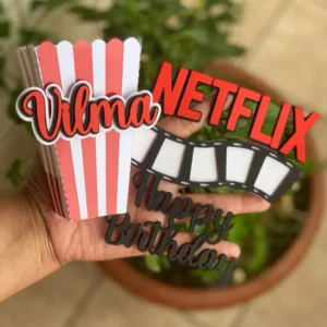 Arquivo digital de topo de bolo no tema Netflix em formato Silhouette Studio.