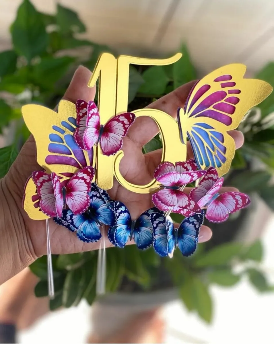 Topo de bolo para imprimir do tema Borboletinha em formato Studio para decoração de festa infantil de menina.