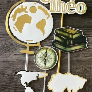 Arquivo digital de topo de bolo masculino no tema Viagem em formato Silhouette Studio para papelaria de festa.