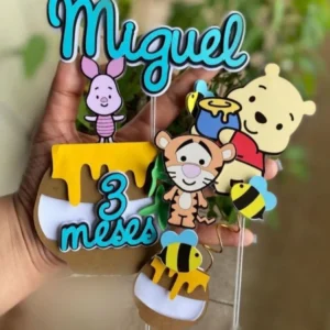 Arquivo digital de topo de bolo do Ursinho Pooh e sua turma no formato Silhouette Studio para scrapfesta.