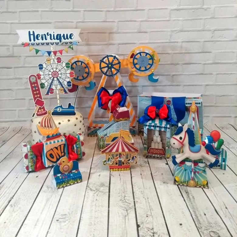 Kit digital de personalizados infantis para Aniversário Tema Parque de Diversão.