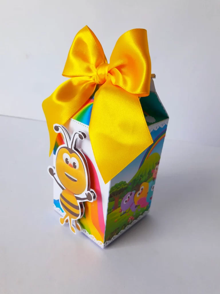 Moldes digitais em alta resolução do tema Bichikids para papelaria personalizada e decoração de mesa de aniversário.