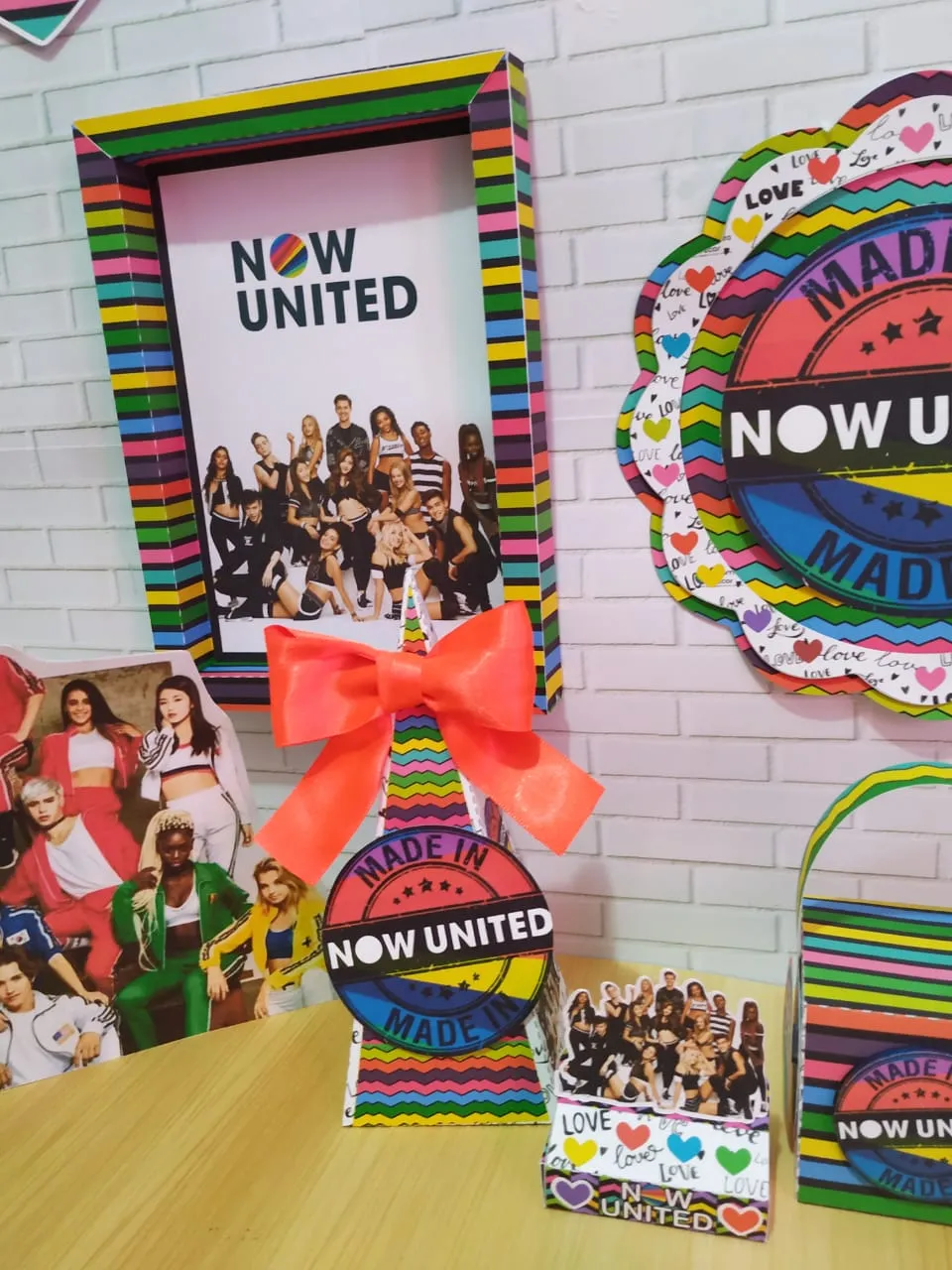 Moldes práticos de scrapfesta para lembrancinhas do Now United em formato Studio e PDF.