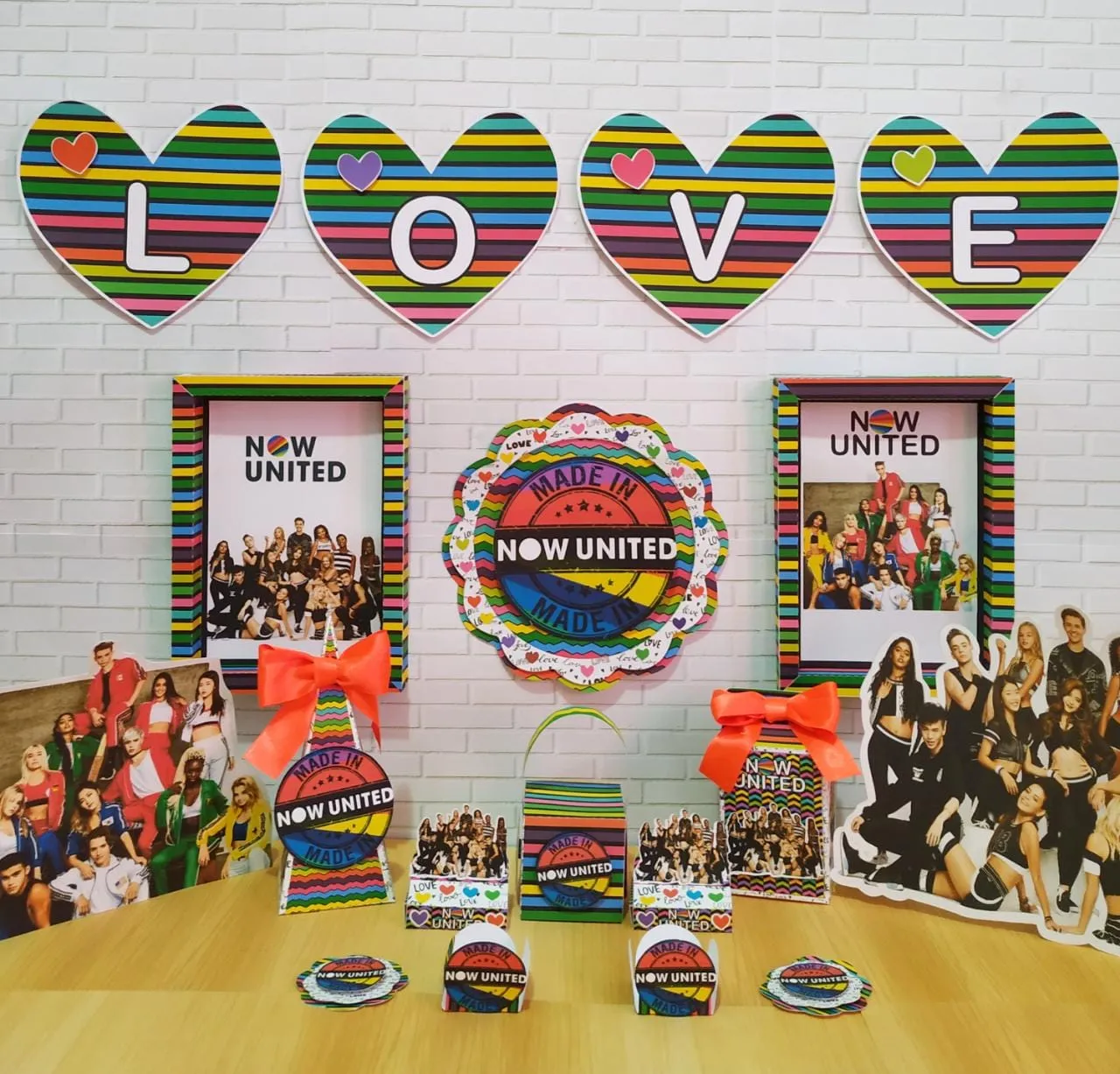 Kit digital de personalizados musicais no tema Now United em Studio, PNG e PDF.