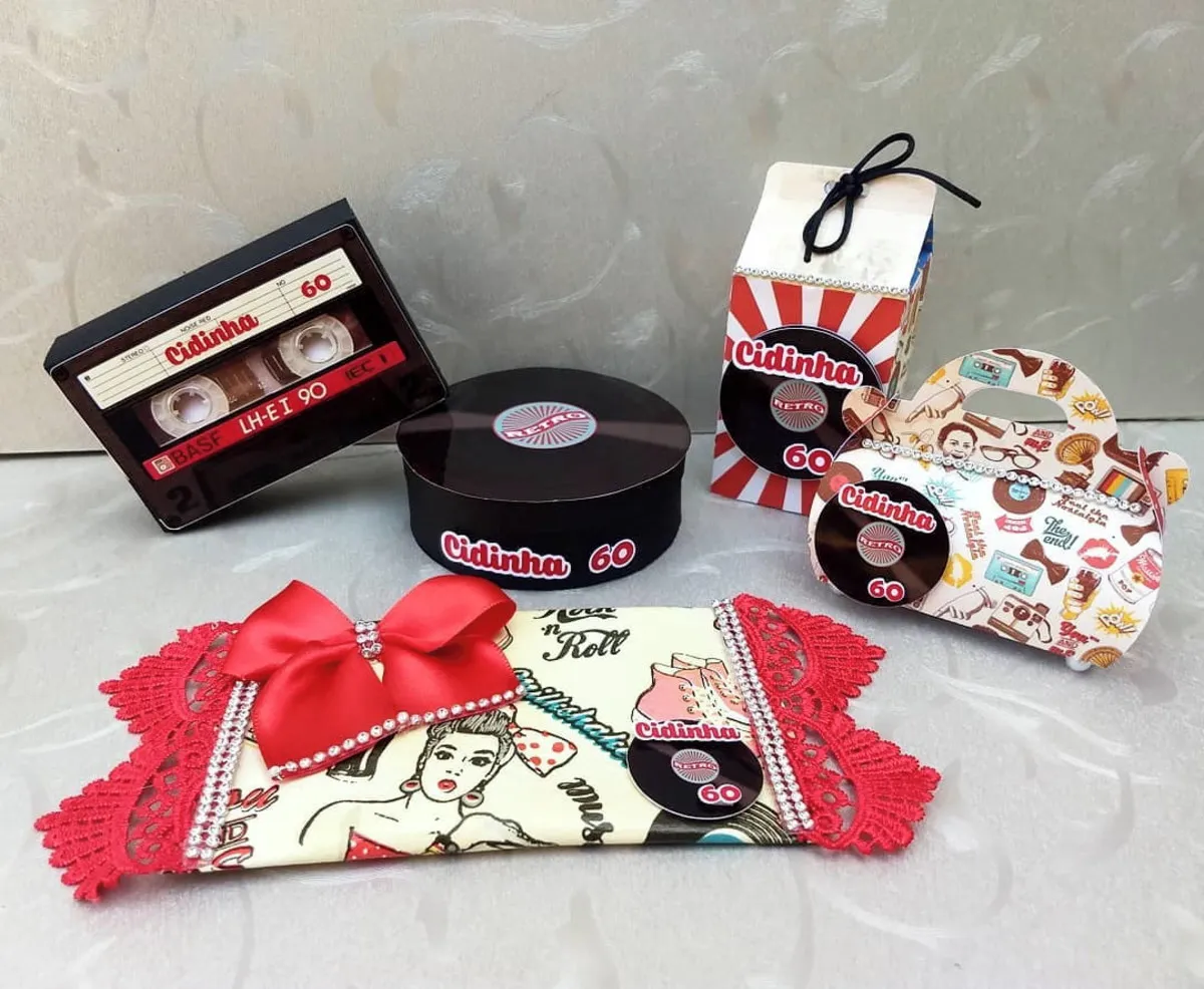 Topper de bolo e apliques para decoração de festas tema Anos 60 em arquivo digital Studio.