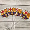 Molde de corte para topo de bolo com fonte personalizada esportiva e brasão do time Barcelona estruturados para montagem em papel de alta gramatura.