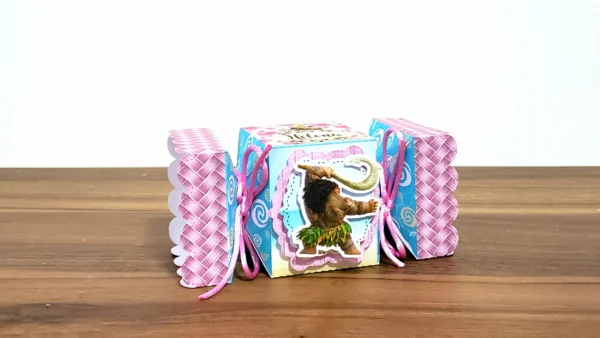 Kit digital de personalizados infantis no tema Moana para o programa Silhouette Studio.