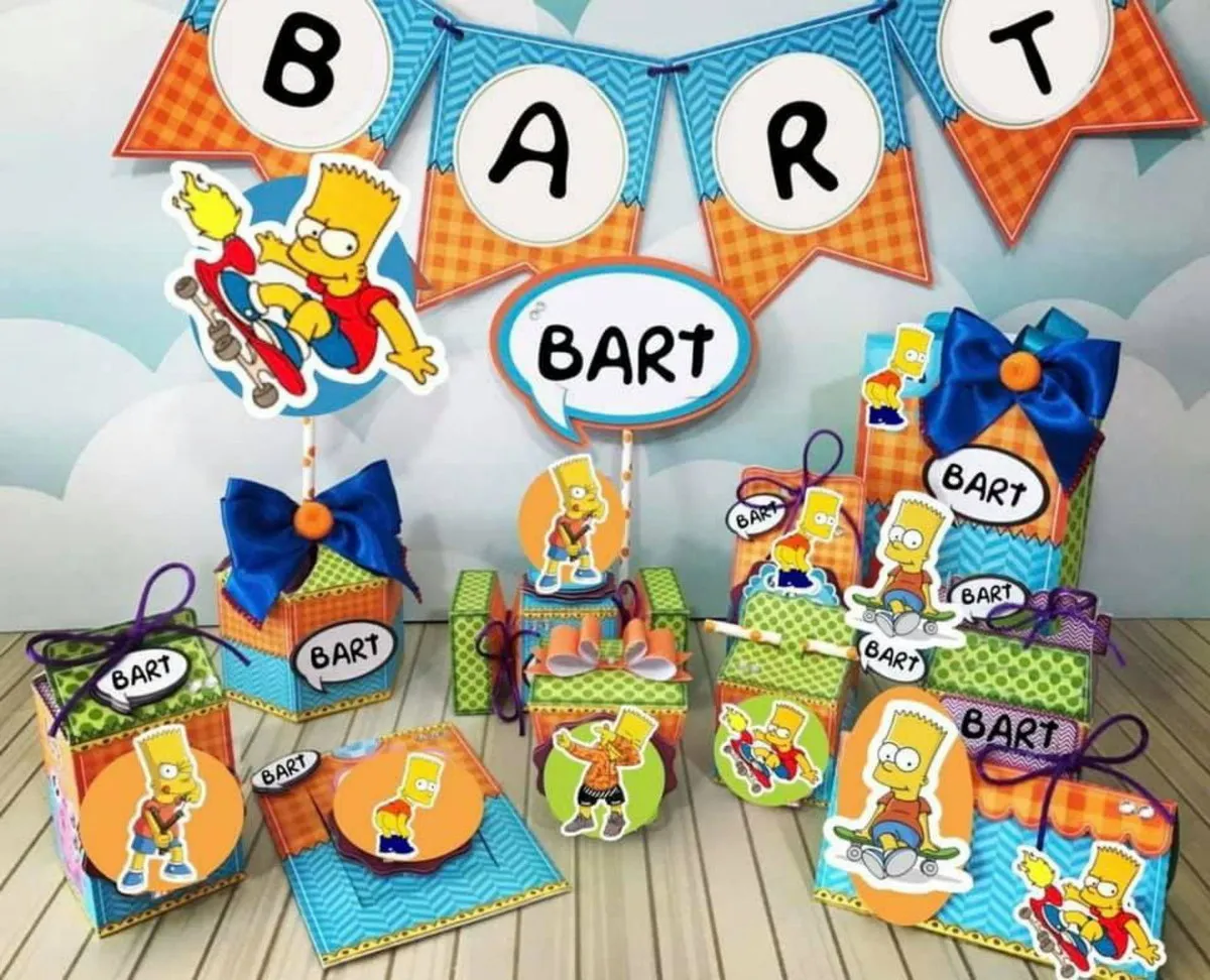 Topper de bolo com o personagem Bart Simpson sorridente andando de skate sobre uma rampa urbana com grafites coloridos, exibindo seu contorno amarelo clássico e cabelos espetados em camadas tridimensionais em arquivo digital de corte.