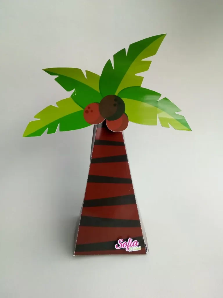 Gabarito digital de caixinha personalizada em formato de cone com aplique tridimensional de coqueiro no topo, exibindo linhas precisas de corte e marcações de vinco para montagem perfeita em arquivo digital de corte.