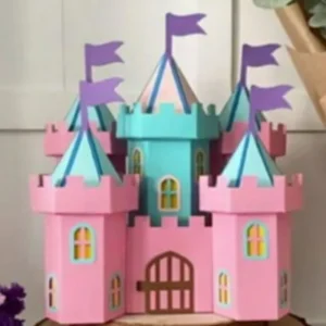 Estrutura tridimensional de papel simulando um castelo medieval encantado com torres pontiagudas, janelas vazadas em arabesco e portão central detalhado, exibindo encaixes exatos e dobras para montagem em camadas em arquivo digital de corte.