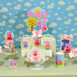Projeto digital de personalizados no tema Peppa Pig configurado para o programa Silhouette Studio.