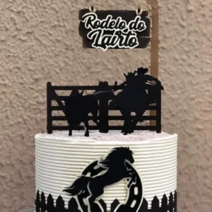 Topper de bolo com silhueta de cowboy, ferradura e chapéu para decoração de festa temática country em arquivo digital de corte.