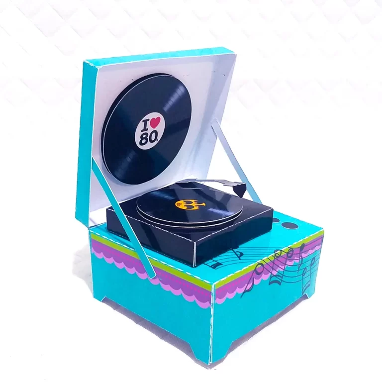 Terceiro design de embalagem de festa temática dos Anos 80 em formato estruturado com globos espelhados e linhas tracejadas prontas para vinco e contornos precisos para arquivo digital.