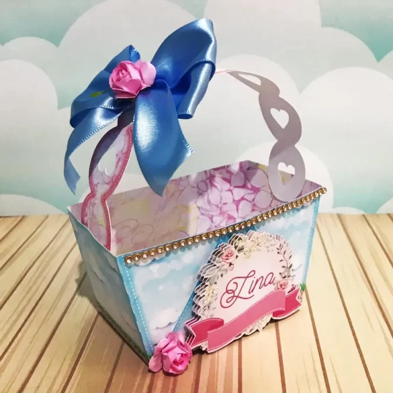 Personalizados e topper para decoração de festa infantil tema Bonecas em arquivo digital de corte.