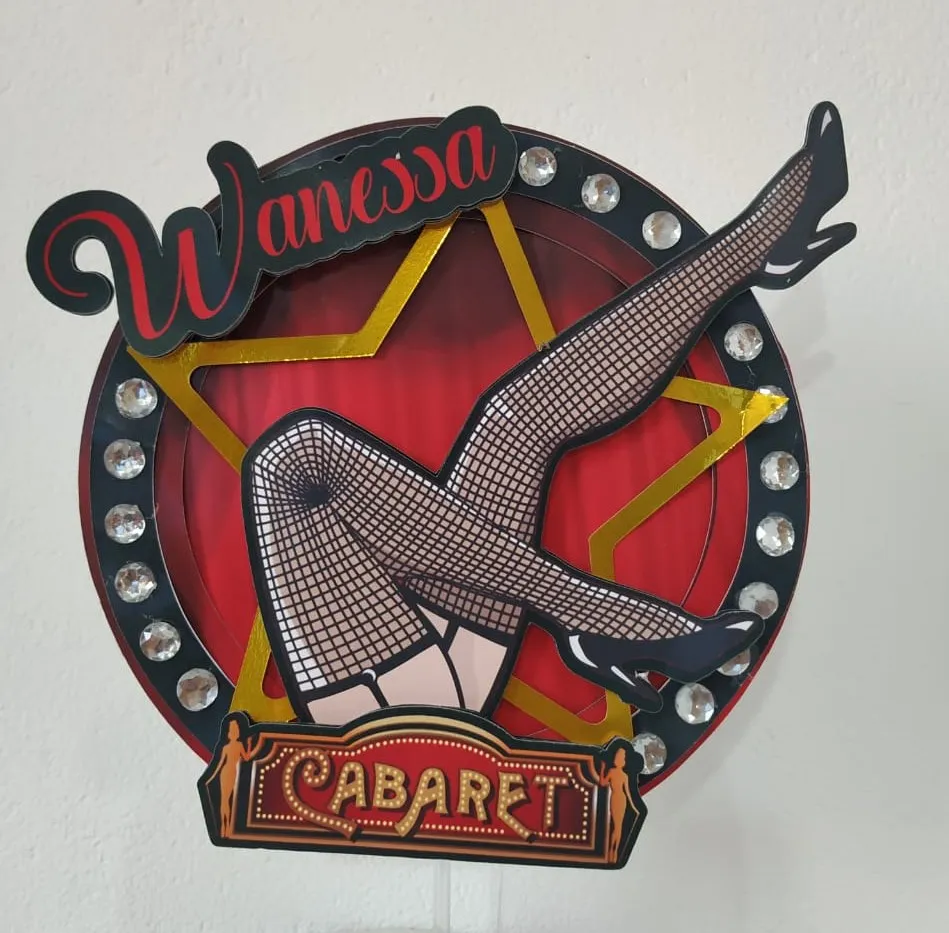 Caixinhas personalizadas com silhuetas e espartilhos prontas para impressão e recorte em Studio e PDF.