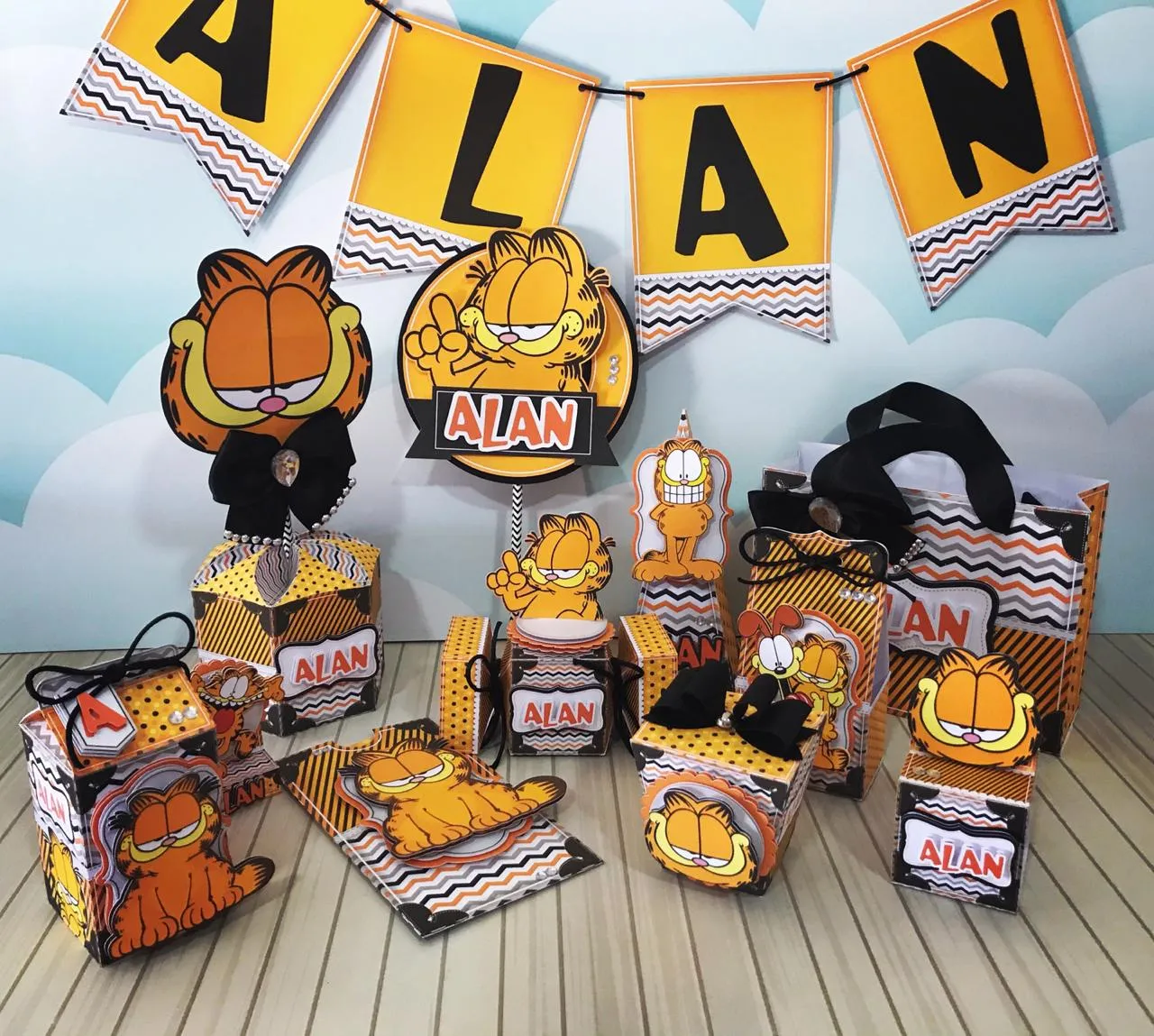 Kit digital de personalizados do gato Garfield em formato Studio, PNG e PDF.