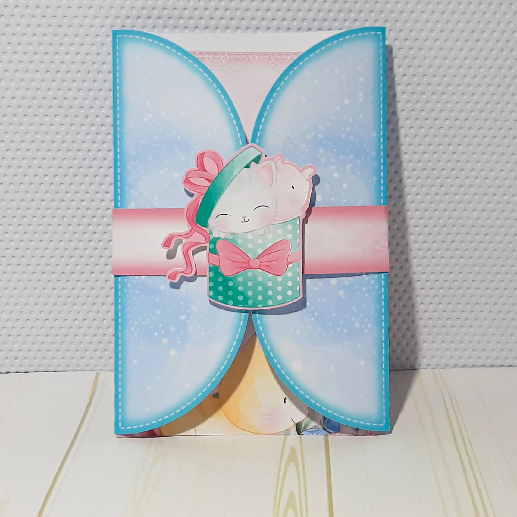 Kit digital de decoração para festas com topper de bolo e temas de gatinhos e patinhas.