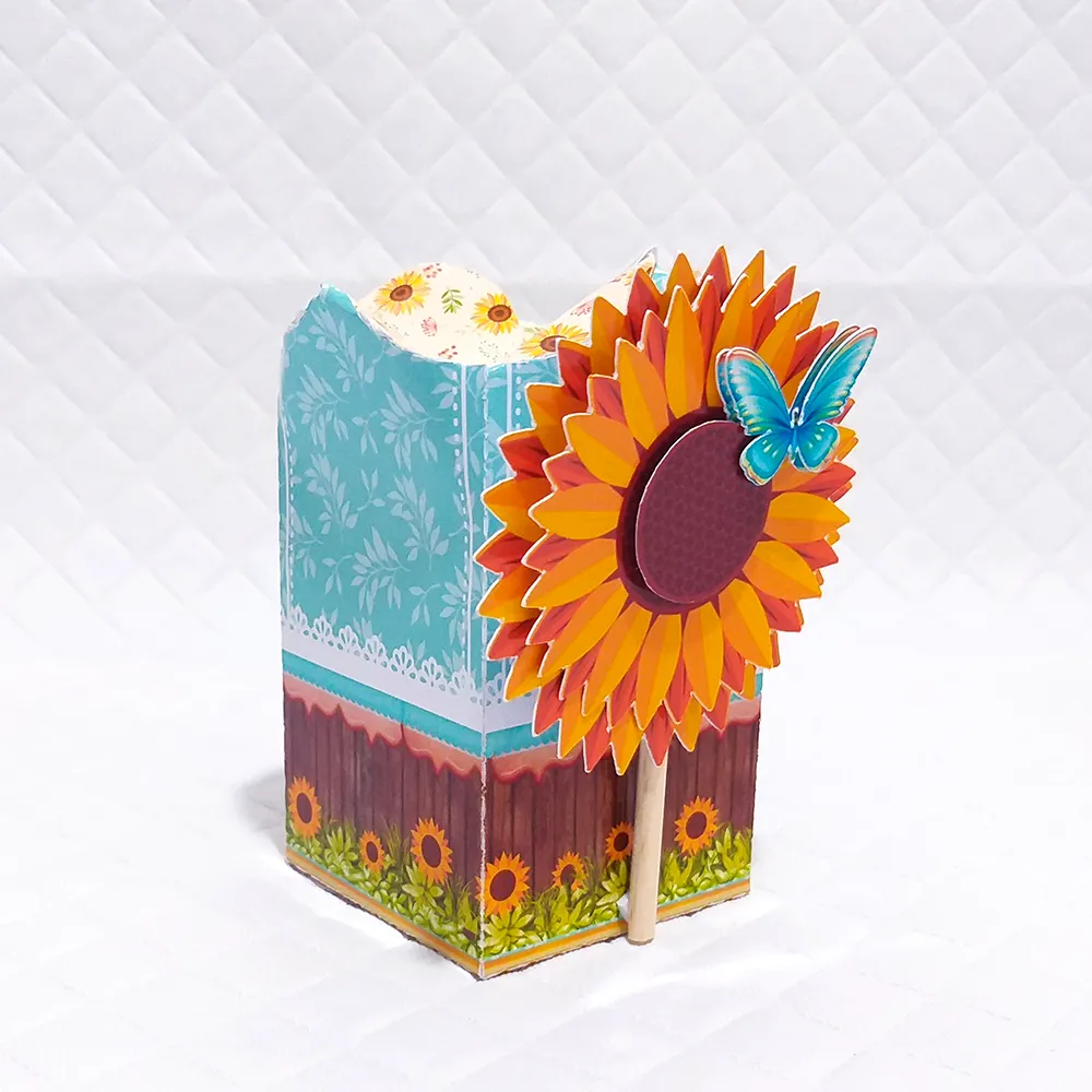 Topper de bolo floral para decoração de festas com o tema Girassol em formato Studio e PDF.