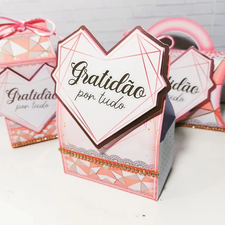 Arquivo digital para imprimir e cortar em casa decoração de festa e topper com a palavra Gratidão.