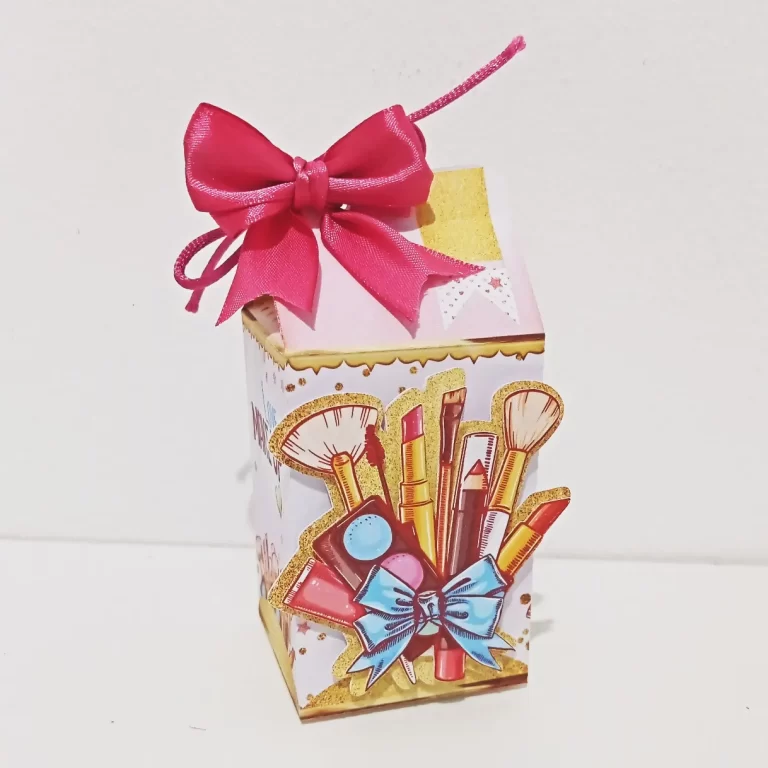 Moldes práticos de scrapfesta para lembrancinhas de maquiagem em formato Studio e PDF.