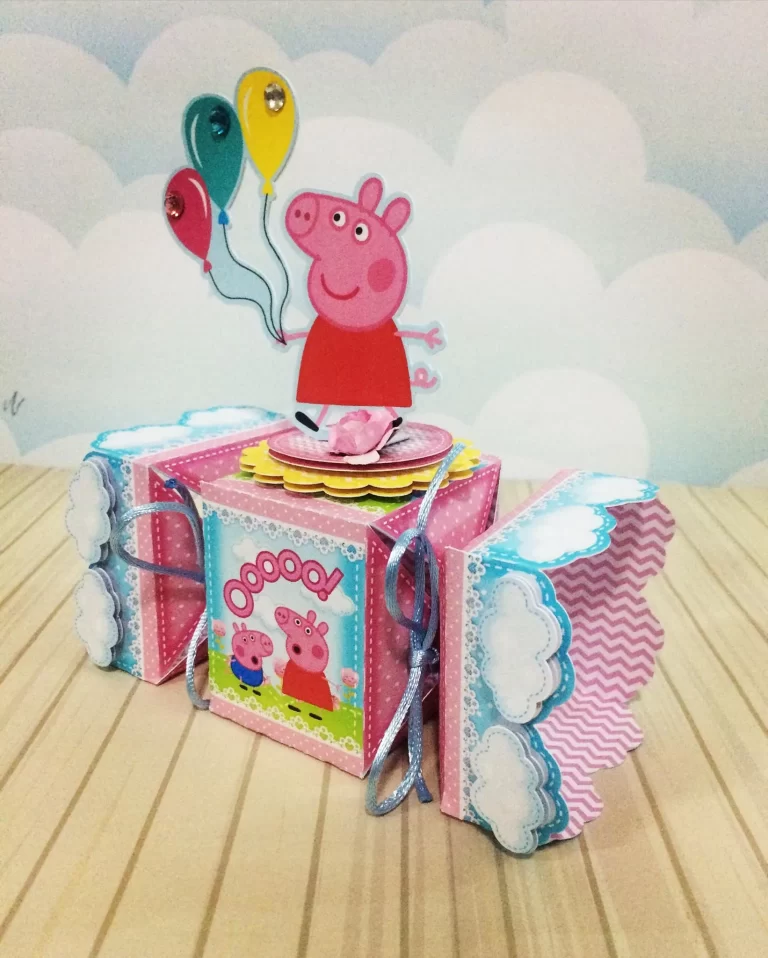Enfeites, tags e embalagens de presente da Peppa Pig nos formatos Silhouette Studio e PDF.