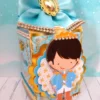 Arquivo digital aberto em software de recorte mostrando moldes de topper, caixinhas e tags temáticas de reinado prontos para impressão.