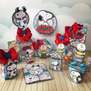 Kit digital de personalizados no tema Snoopy nos formatos Silhouette Studio e PDF.