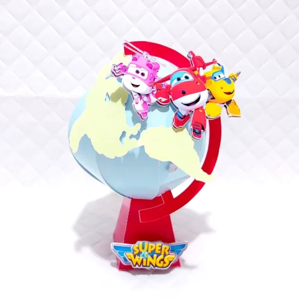 Molde de caixa milk rosa e branca decorada com nuvens fofas de fundo, trazendo um aplique vazado da personagem Dizzy na frente e fechamento superior com laço.