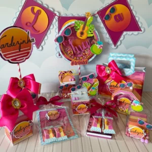 Topper de bolo com dois flamingos cor-de-rosa centrais, moldura circular de folhagens tropicais verdes como costela-de-adão, flores de hibisco coloridas e faixas texturizadas em camadas tridimensionais em arquivo digital de corte.