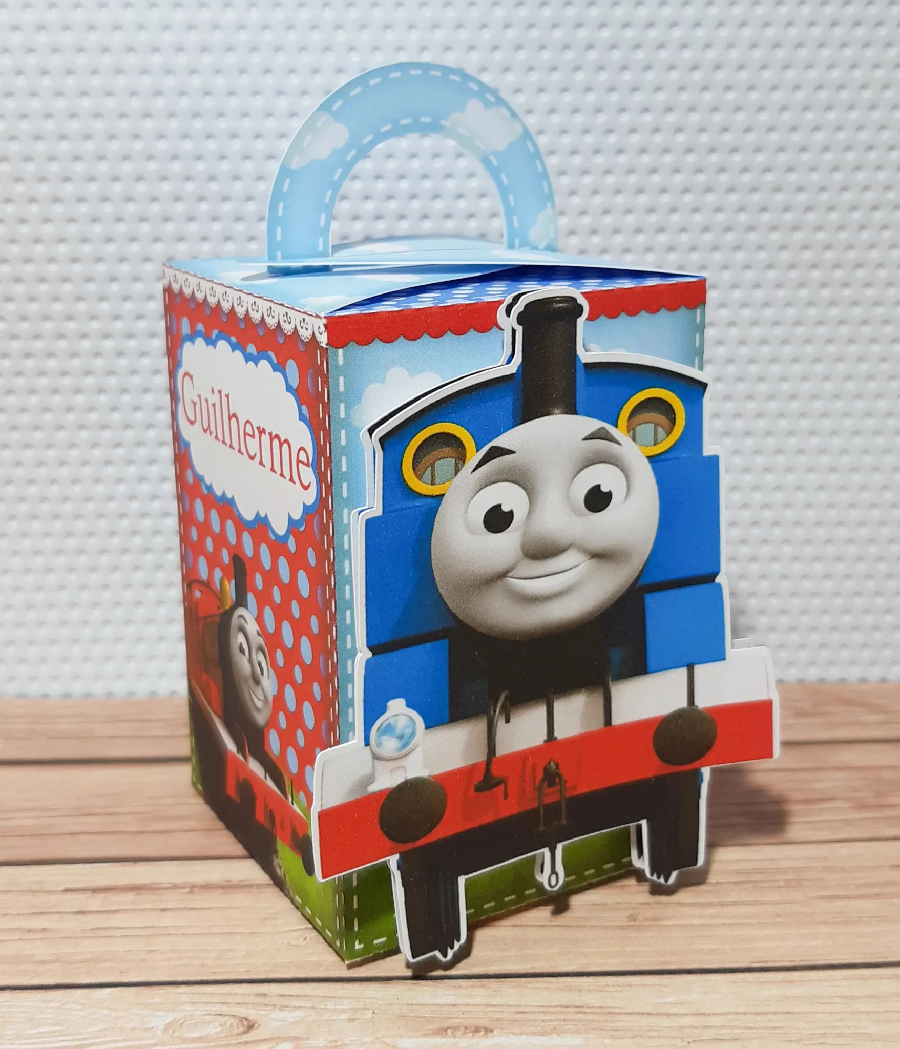 Arquivo digital para imprimir e cortar em casa decoração de festa e topper do Thomas.