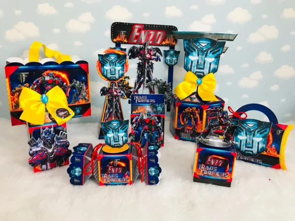 Moldes de caixas e embalagens decoradas do tema Transformers em Studio e PDF.