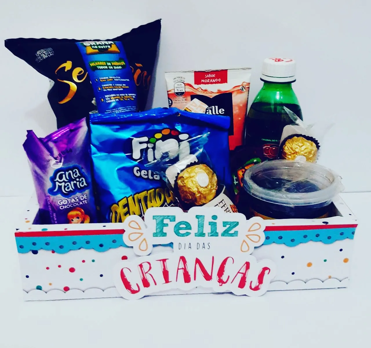 Moldes digitais em alta resolução para papelaria e decoração com tema Dia das Crianças.