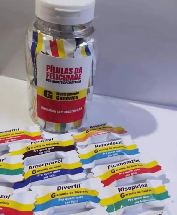 Molde de embalagem para bala personalizada imitando um frasco de remédio divertido com o rótulo pílulas da felicidade com corações e linhas de corte exatas em arquivo digital.