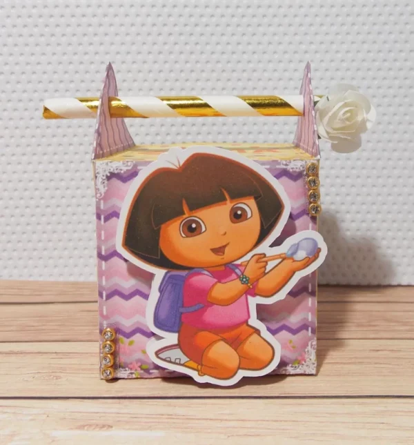 Cachepôs decorativos e tags da Dora Aventureira nos formatos prontos Silhouette Studio e PDF.