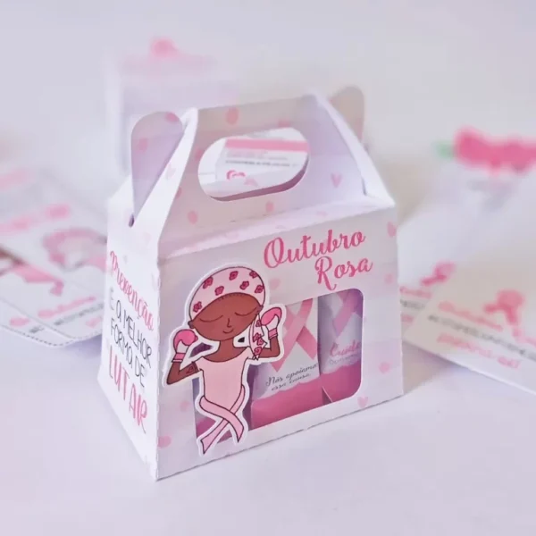 Cachepot sextavado na cor rosa pastel decorado com o laço da campanha vazado na frente e pequenas flores de papel com miolo dourado coladas nas laterais em camadas tridimensionais em arquivo digital de corte.