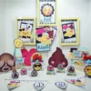 Centro de mesa e topper para decoração de festas com o tema Emojis em Studio e PDF.