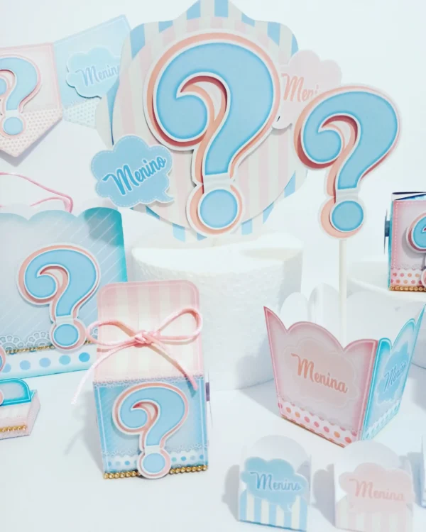 Elementos decorativos em camadas de nuvens, ursinhos e corações para decoração de festas com o tema Chá Revelação.