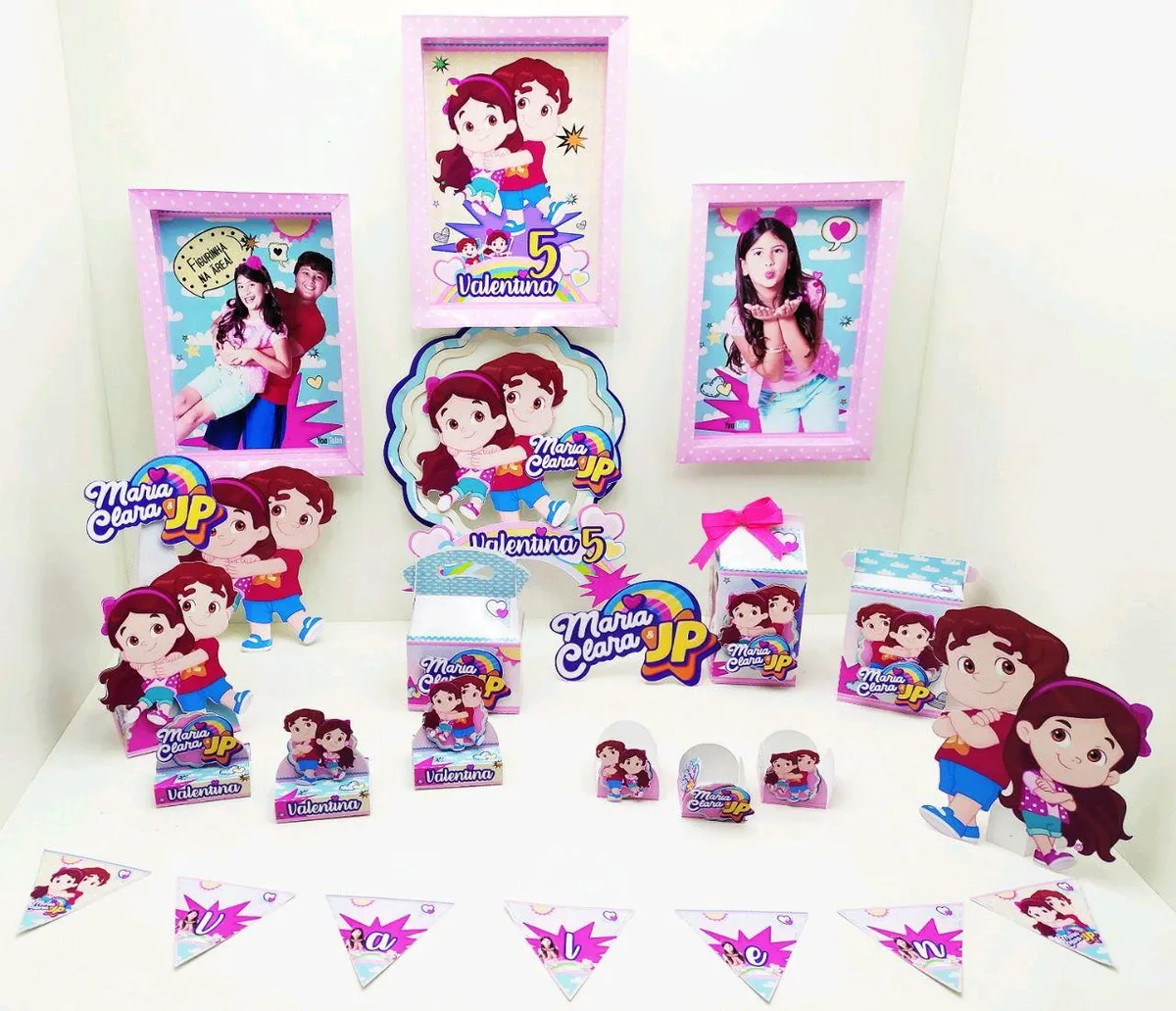 Kit digital de personalizados para decoração de festa no tema Maria Clara e JP nos formatos Silhouette Studio, PNG e PDF.